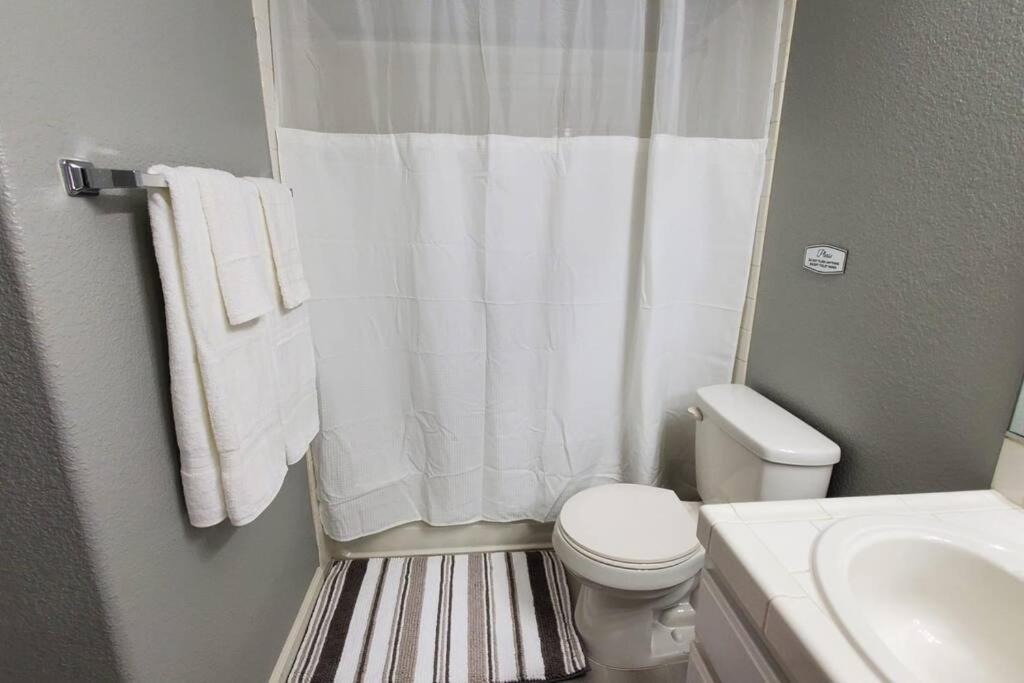 Comfortable Family Home Лас Вегас Екстериор снимка