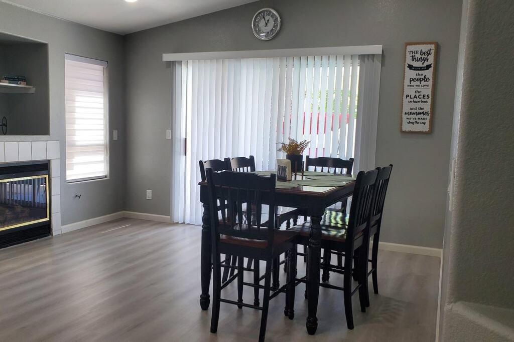 Comfortable Family Home Лас Вегас Екстериор снимка